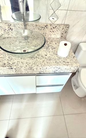 Casa para alugar com 250m², 3 quartos e 7 vagas Casa para alugar com 250m², 3 quartos e 7 vagasBanheiro da Suíte 1