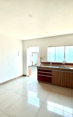 Casa para alugar com 250m², 3 quartos e 7 vagas Casa para alugar com 250m², 3 quartos e 7 vagasCozinha e Área de Serviço