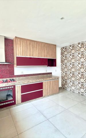 Casa para alugar com 250m², 3 quartos e 7 vagas Casa para alugar com 250m², 3 quartos e 7 vagasCozinha e Área de Serviço