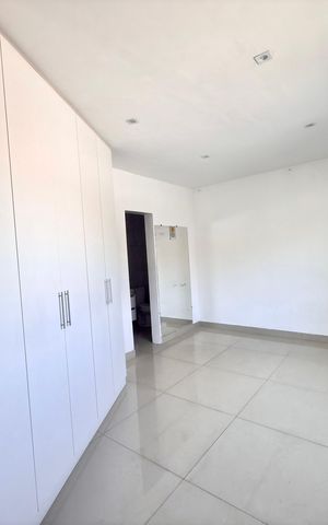 Casa para alugar com 250m², 3 quartos e 7 vagas Casa para alugar com 250m², 3 quartos e 7 vagasQuarto Suíte 1