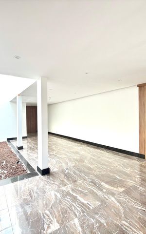 Casa para alugar com 250m², 3 quartos e 7 vagas Casa para alugar com 250m², 3 quartos e 7 vagasSala
