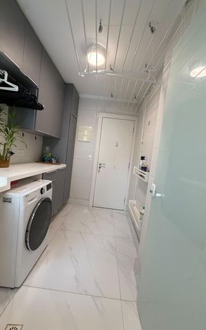Apartamento à venda com 127m², 3 quartos e 1 vaga Apartamento à venda com 127m², 3 quartos e 1 vagaÁrea de serviço