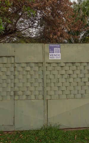 Casa à venda com 224m², 1 quarto e sem vaga Casa à venda com 224m², 1 quarto e sem vagaPlaquinha