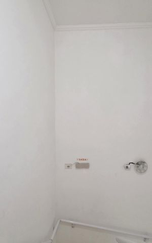 Casa à venda com 133m², 3 quartos e 2 vagas Casa à venda com 133m², 3 quartos e 2 vagasCorredor