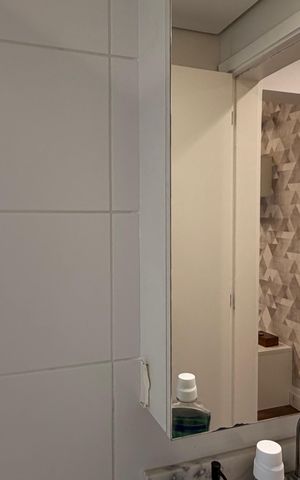 Apartamento à venda com 250m², 4 quartos e 4 vagas Apartamento à venda com 250m², 4 quartos e 4 vagasBanheiro suite 2