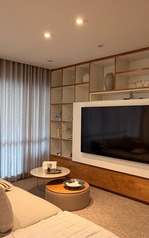 Apartamento à venda com 250m², 4 quartos e 4 vagas Apartamento à venda com 250m², 4 quartos e 4 vagasSala