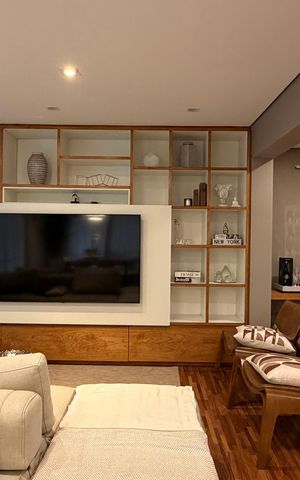 Apartamento à venda com 250m², 4 quartos e 4 vagas Apartamento à venda com 250m², 4 quartos e 4 vagasSala