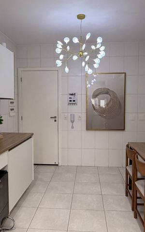Apartamento à venda com 250m², 4 quartos e 4 vagas Apartamento à venda com 250m², 4 quartos e 4 vagasCozinha