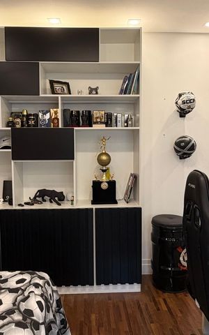 Apartamento à venda com 250m², 4 quartos e 4 vagas Apartamento à venda com 250m², 4 quartos e 4 vagasSuite 3