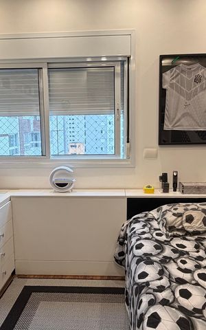 Apartamento à venda com 250m², 4 quartos e 4 vagas Apartamento à venda com 250m², 4 quartos e 4 vagasSuite3