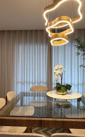 Apartamento à venda com 250m², 4 quartos e 4 vagas Apartamento à venda com 250m², 4 quartos e 4 vagasSala
