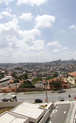 Apartamento para alugar com 88m², 3 quartos e 2 vagasVista