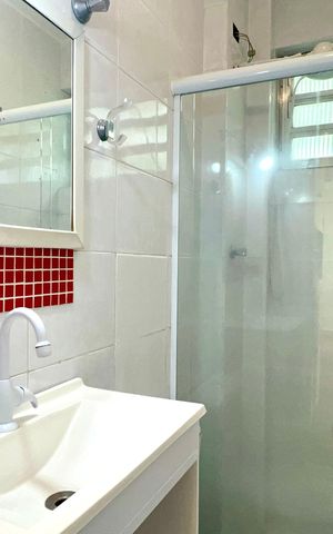 Apartamento à venda com 48m², 2 quartos e 1 vaga Apartamento à venda com 48m², 2 quartos e 1 vagaBanheiro