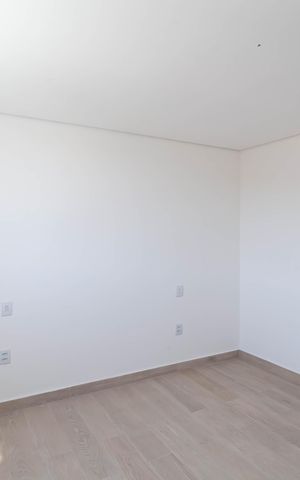 Apartamento à venda com 100m², 3 quartos e 2 vagas Apartamento à venda com 100m², 3 quartos e 2 vagasSuíte