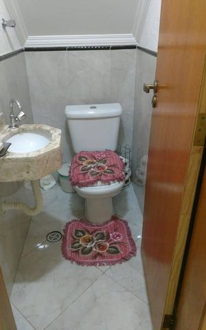 Casa à venda com 133m², 3 quartos e 2 vagas Casa à venda com 133m², 3 quartos e 2 vagasLavabo