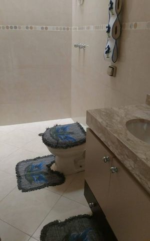 Casa à venda com 133m², 3 quartos e 2 vagas Casa à venda com 133m², 3 quartos e 2 vagasBanheiro 2