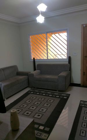 Casa à venda com 133m², 3 quartos e 2 vagas Casa à venda com 133m², 3 quartos e 2 vagasSala