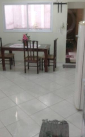 Casa à venda com 133m², 3 quartos e 2 vagas Casa à venda com 133m², 3 quartos e 2 vagasCozinha