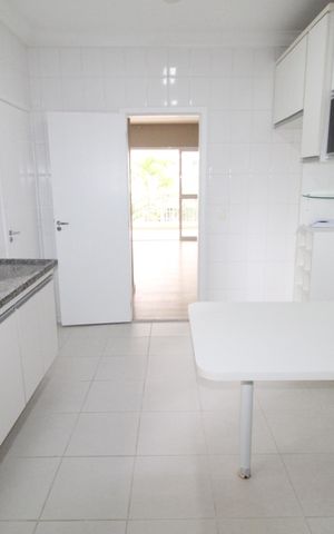 Apartamento para alugar com 142m², 4 quartos e 2 vagasCozinha