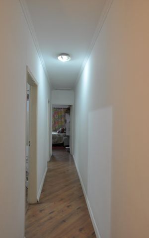 Casa à venda com 160m², 3 quartos e 2 vagasHall