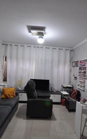 Casa à venda com 160m², 3 quartos e 2 vagasSala