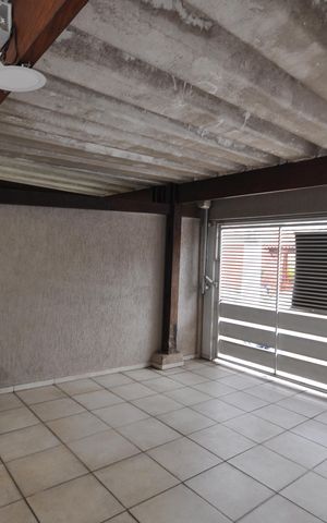 Casa à venda com 160m², 3 quartos e 2 vagasGaragem
