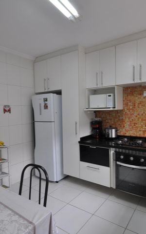Casa à venda com 160m², 3 quartos e 2 vagasCozinha