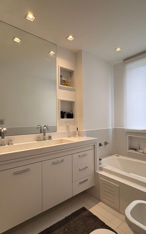 Casa de condomínio para alugar com 1003m², 7 quartos e 4 vagas Casa de condomínio para alugar com 1003m², 7 quartos e 4 vagasSuíte 1 - Banheiro