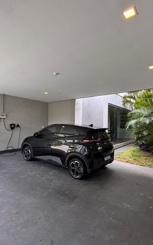 Casa de condomínio para alugar com 1003m², 7 quartos e 4 vagas Casa de condomínio para alugar com 1003m², 7 quartos e 4 vagasÁrea externa - Garagem
