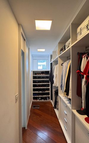 Casa de condomínio para alugar com 1003m², 7 quartos e 4 vagas Casa de condomínio para alugar com 1003m², 7 quartos e 4 vagasSuíte 1 - Closet