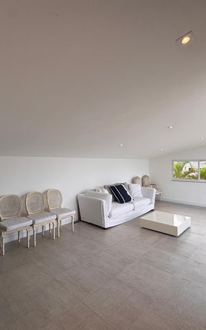 Casa de condomínio para alugar com 1003m², 7 quartos e 4 vagas Casa de condomínio para alugar com 1003m², 7 quartos e 4 vagasSala (Terceiro andar)