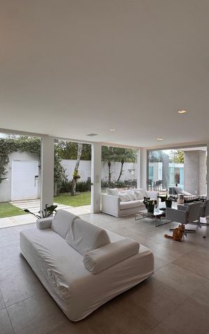 Casa de condomínio para alugar com 1003m², 7 quartos e 4 vagas Casa de condomínio para alugar com 1003m², 7 quartos e 4 vagasSala
