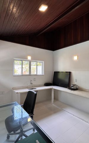 Casa de condomínio para alugar com 1003m², 7 quartos e 4 vagas Casa de condomínio para alugar com 1003m², 7 quartos e 4 vagasCozinha e Área de Serviço