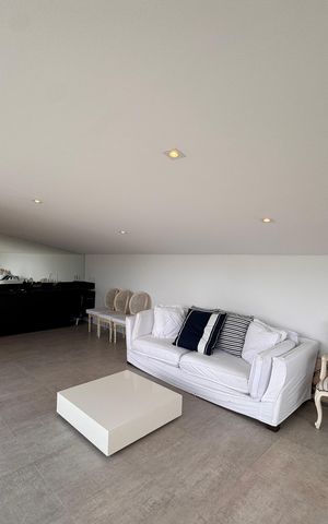 Casa de condomínio para alugar com 1003m², 7 quartos e 4 vagas Casa de condomínio para alugar com 1003m², 7 quartos e 4 vagasSala (Terceiro andar)