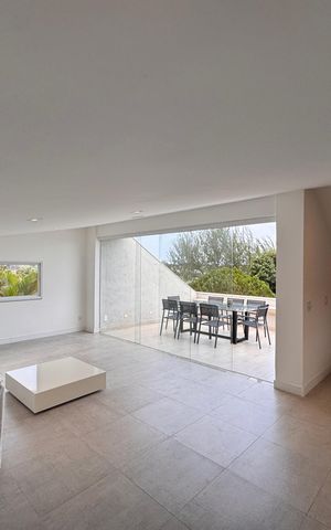 Casa de condomínio para alugar com 1003m², 7 quartos e 4 vagas Casa de condomínio para alugar com 1003m², 7 quartos e 4 vagasSala (Terceiro andar)