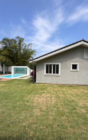 Casa de condomínio para alugar com 1003m², 7 quartos e 4 vagas Casa de condomínio para alugar com 1003m², 7 quartos e 4 vagasÁrea externa