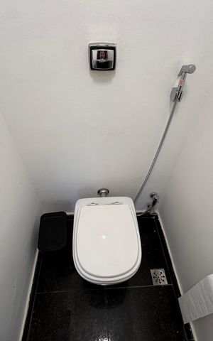 Casa de condomínio para alugar com 1003m², 7 quartos e 4 vagas Casa de condomínio para alugar com 1003m², 7 quartos e 4 vagasLavabo