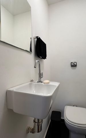 Casa de condomínio para alugar com 1003m², 7 quartos e 4 vagas Casa de condomínio para alugar com 1003m², 7 quartos e 4 vagasLavabo
