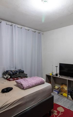 Casa à venda com 200m², 2 quartos e 3 vagas Casa à venda com 200m², 2 quartos e 3 vagasCasa 4 - Quarto