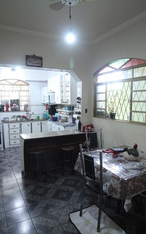 Casa à venda com 200m², 4 quartos e 3 vagasCozinha