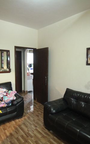 Casa à venda com 200m², 4 quartos e 3 vagasSala