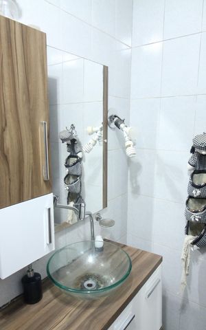 Casa à venda com 200m², 4 quartos e 3 vagasBanheiro 1