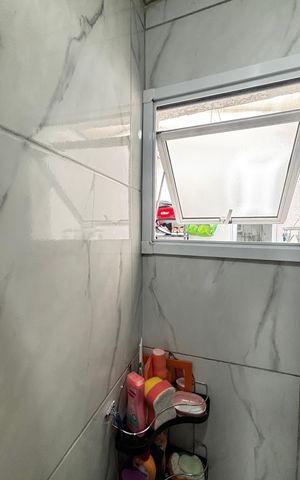 Apartamento à venda com 55m², 2 quartos e 2 vagas Apartamento à venda com 55m², 2 quartos e 2 vagasBanheiro da Suíte