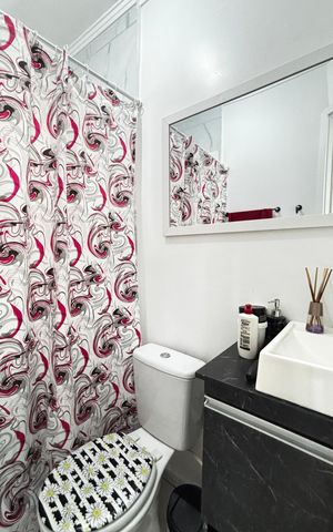 Apartamento à venda com 55m², 2 quartos e 2 vagas Apartamento à venda com 55m², 2 quartos e 2 vagasBanheiro