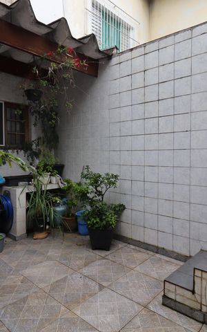 Casa para alugar com 88m², 3 quartos e 1 vagaQuintal