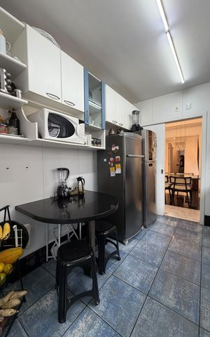 Apartamento à venda com 110m², 3 quartos e 2 vagas Apartamento à venda com 110m², 3 quartos e 2 vagasCozinha e Área de Serviço