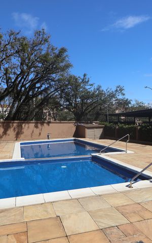 Apartamento à venda com 43m², 1 quarto e sem vagaÁrea comum - Piscina
