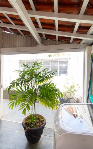 Casa para alugar com 300m², 3 quartos e 2 vagas Casa para alugar com 300m², 3 quartos e 2 vagasÁREA DE SERVIÇO