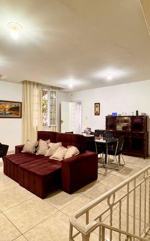 Casa à venda com 250m², 3 quartos e sem vaga