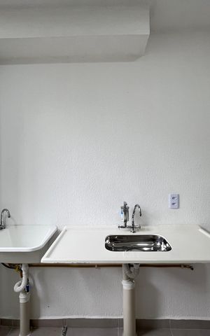 Apartamento para alugar com 46m², 2 quartos e 1 vaga Apartamento para alugar com 46m², 2 quartos e 1 vagaCozinha e Área de Serviço